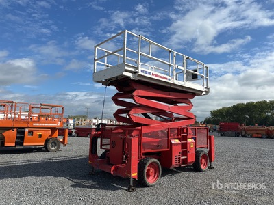 2009 Genie GS-4390 4x4 Diesel Scissor Lift