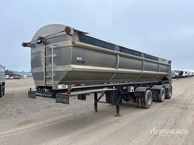 2005 Raglan 35 ft Tri/A Tipping Trailer