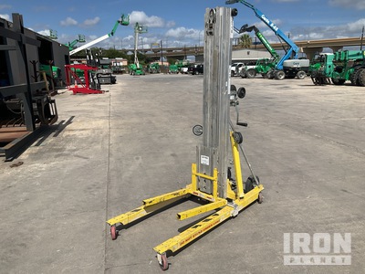 2023 Sumner 2118 18'04" Lift Height; 650# Capacity Materialaufzug