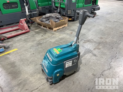 2017 Tennant T1B Walk-Behind Electric Scheuersaugmaschine