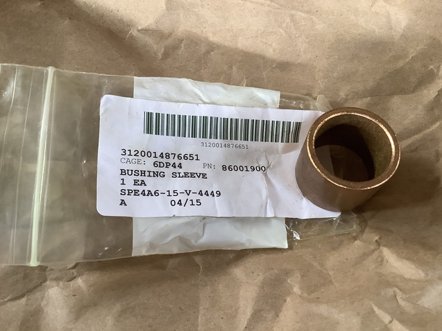 (24) Compression Springs, (1) Transmitter, (9) Couplings & Assorted Items (24) Compression Springs, (1) Transmitter, (9) Couplings & Assorted Items