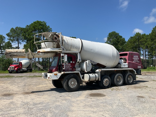 2017 Oshkosh 8x6 Front Discharge Mixer Truck 2017 Oshkosh 8x6 Front Discharge Mixer Truck
