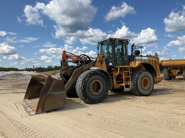 2015 John Deere 744K-II Wheel Loader 2015 John Deere 744K-II Wheel Loader