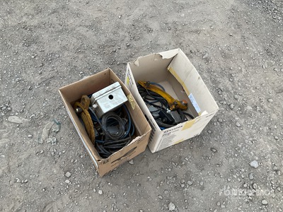 Quantity of Air/Hydraulic Blocks Pièces diverses