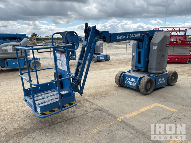ELEVADOR ARTICULADO 2016 GENIE Z3020N