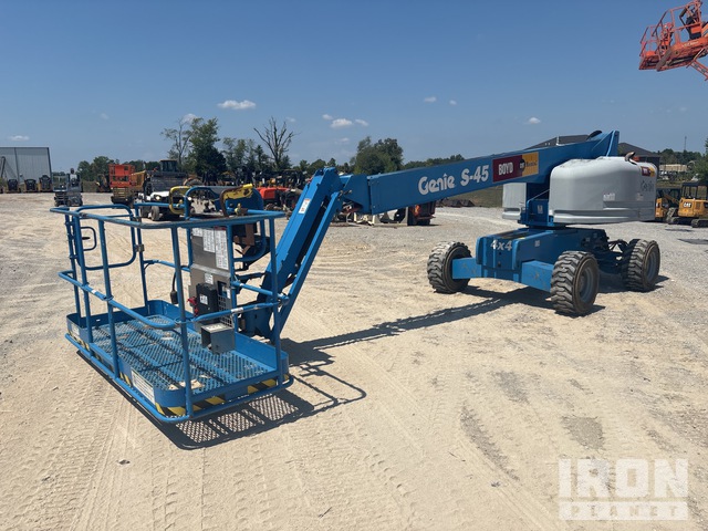 ELEVADOR TELESCóPICO 2018 GENIE 4WD S45