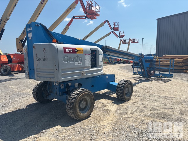 ELEVADOR TELESCóPICO 2018 GENIE 4WD S45
