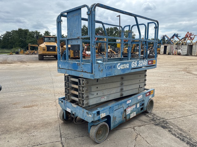 2015 Genie GS-3246