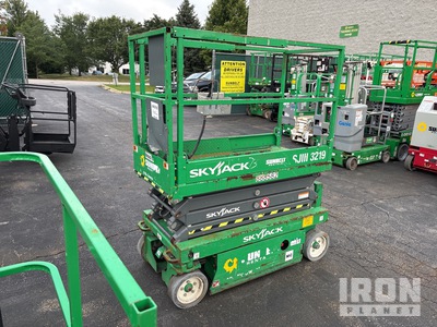 2016 Skyjack SJIII-3219 Electric Scissor Lift