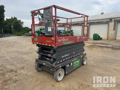 2016 Skyjack SJIII-4632 Electric Scissor Lift