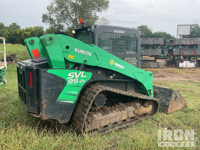 MINI CARGADOR SOBRE ORUGAS 2019 KUBOTA SVL952S