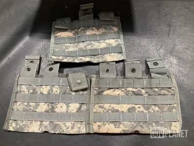 (145) M4 Three Mag Pouches