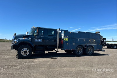 2010 International 7400 6x4 Crew Cab サービスカー