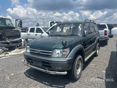 Toyota Land Cruiser 4WD SUV