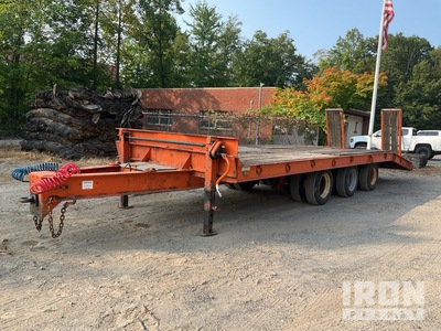 2003 SLG 26 ft Tri/A مقطورة معدات