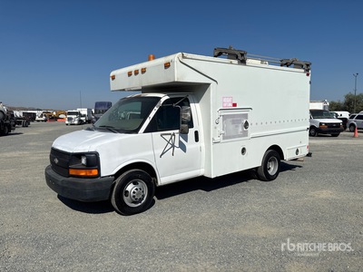 2005 Chevrolet Express 4x2 Utility Truck