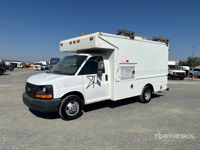 2005 Chevrolet 4x2 Van Truck