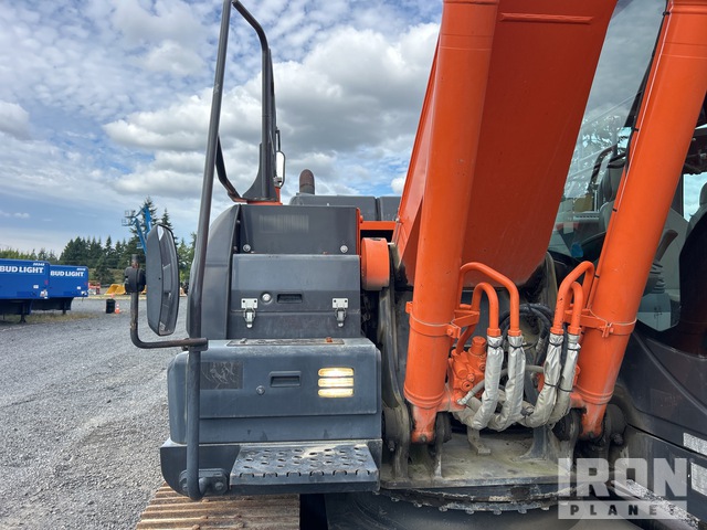 2018 Hitachi ZX200-6 Tracked Excavator in Chehalis, Washington