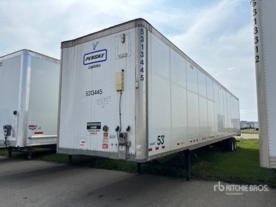 2013 Vanguard 53 ft x 102 in T/A Remolque de furgoneta