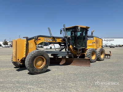 2011 John Deere 772GP AWD Równiarka silnikowa