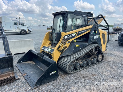 ASV RT-135 Oruga cargadora compacta