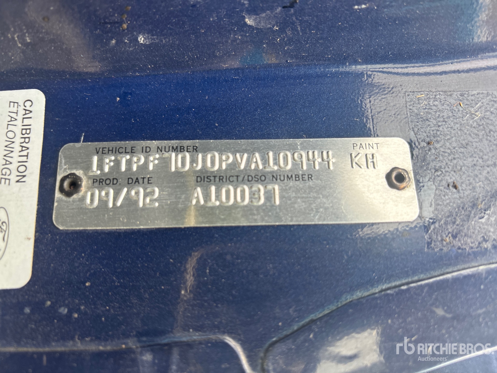 1993 Ford F-700 Utility Truck