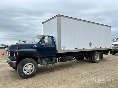 1993 Ford F-700 4x2 Utility Truck