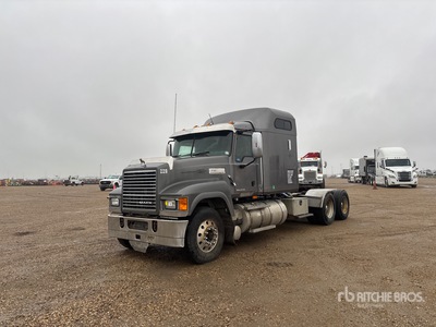 2009 Mack CHU613 6x4 Cabeza Tractora Cabina Dormitorio