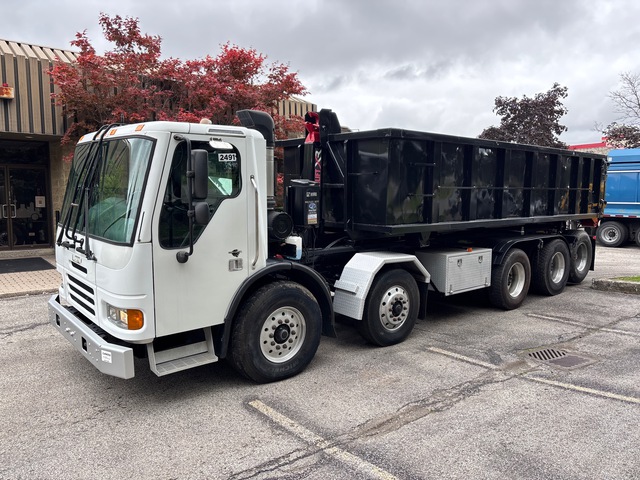 2010 Freightliner American laFrance Condor 10x4 Twin-Steer Roll-Off Truck 2010 Freightliner American laFrance Condor 10x4 Twin-Steer Roll-Off Truck