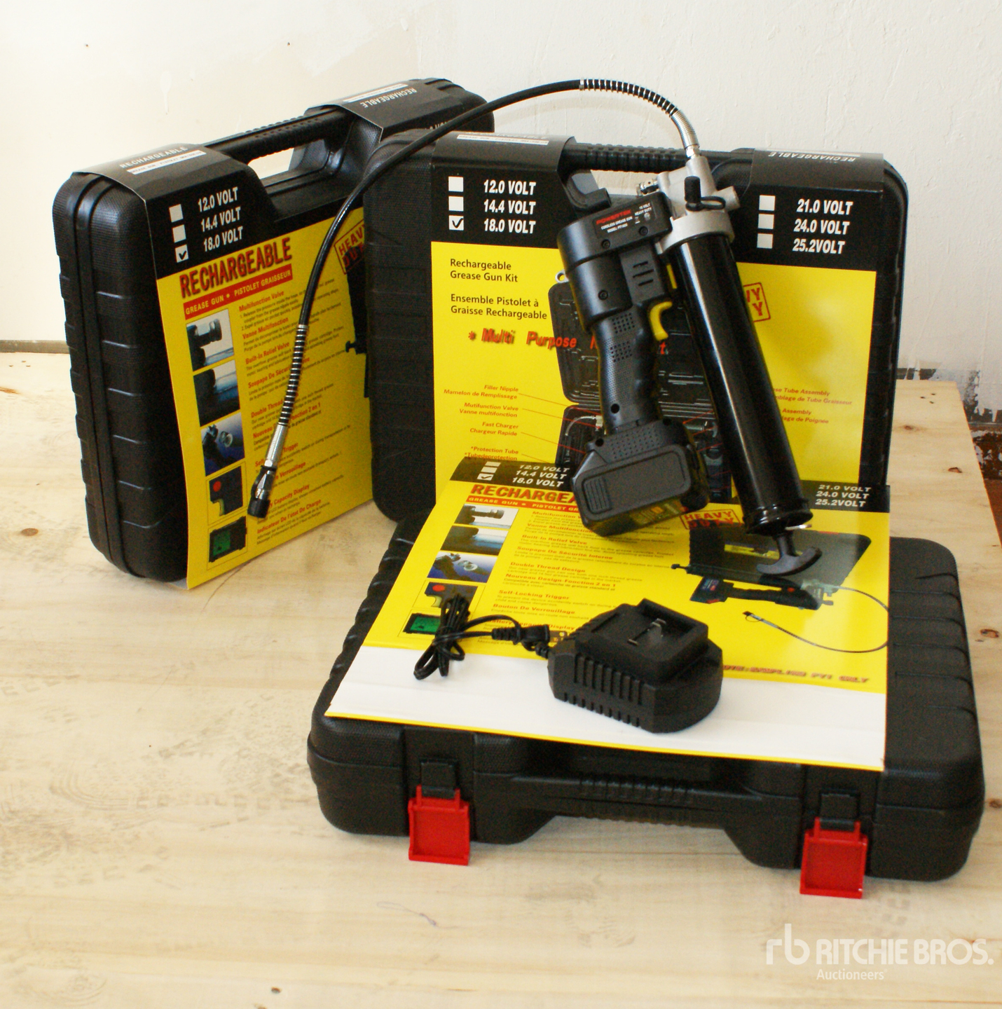 Quantity of (3) 2025 Powertek PT1800 Cordless Grease Guns أدوات يدوية متنوعة (Unused)