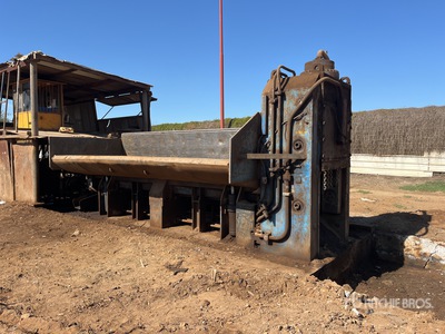 Lollini International 500 Ton Hydraulic Metal Shear