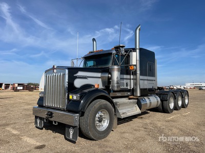 2023 Kenworth W900 8x6 Ciągnik siodłowy z kabiną sypialną Tri/A