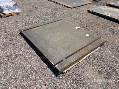 Quantity of (2) Kit Containers 5 ft x 6 ft (1 in Thick) Stalen platen