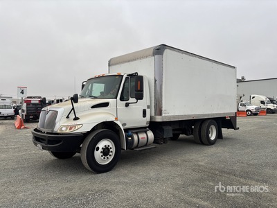2018 International 4300 4x2 Van Truck