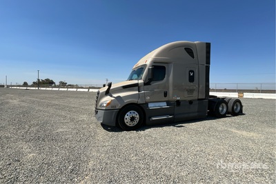 2021 Freightliner Cascadia 126 6x4 T/A Sleeper Truck Tractor