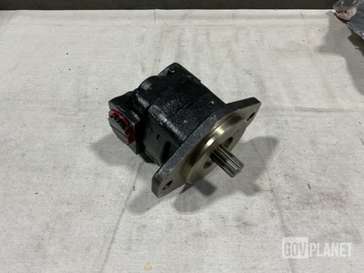 (12) General Dynamics 3005854 Hydraulic Pumps