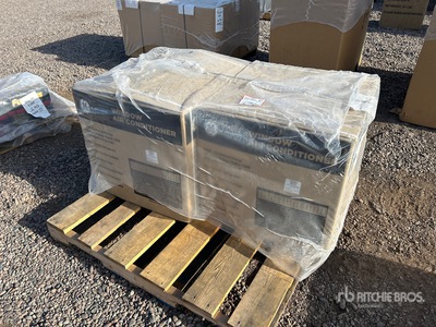 Quantity of (2) Window Air Conditioners その他 - 店舗 & 倉庫