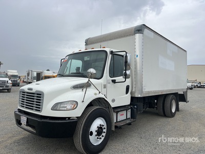 2017 Freightliner M2 106 4x2 Camion fourgon