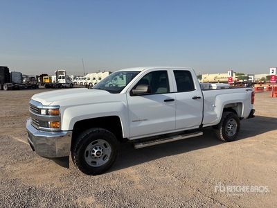 2018 Chevrolet Silverado 2500HD 4x4 Extended Cab Pickup