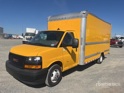 2021 GMC Savana 3500 4x2 Camion fourgon