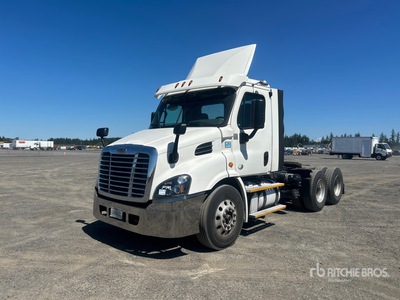 2017 Freightliner Cascadia 113 6x4 Day Cab Truck Tractor