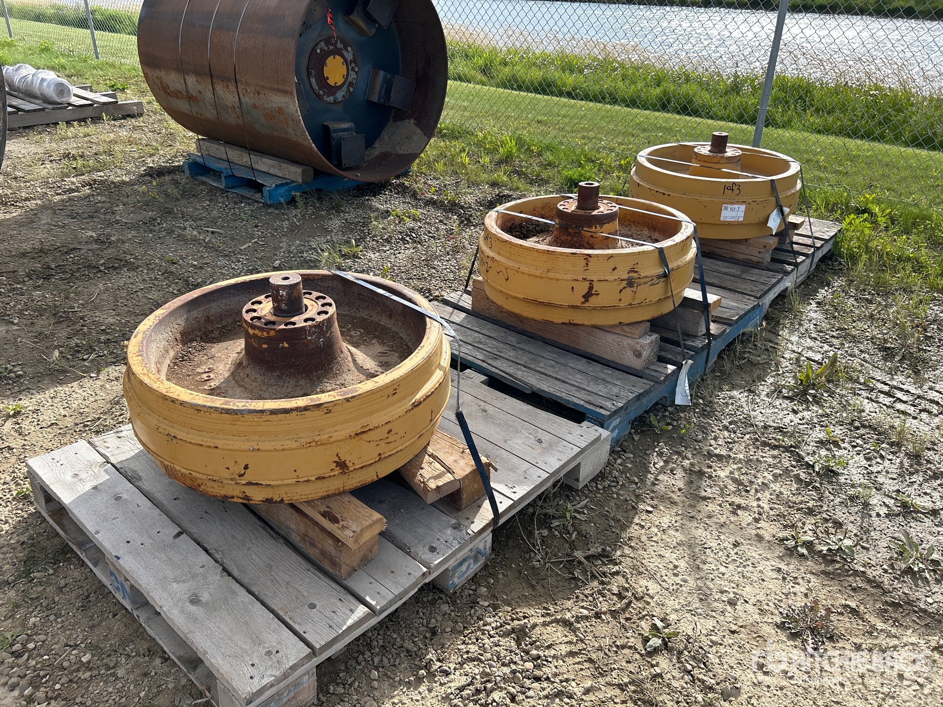 Quantity of (3) Pallets of Cat D9L Idlers