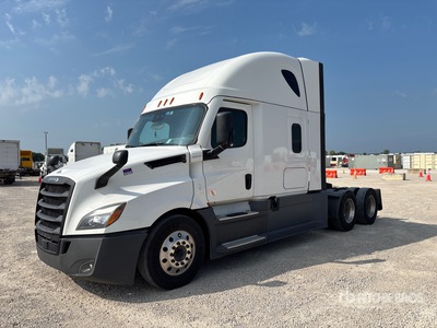 2021 Freightliner Cascadia 126 6x4 تراكتور شاحنة كابينة النوم (ثنائية المحور)