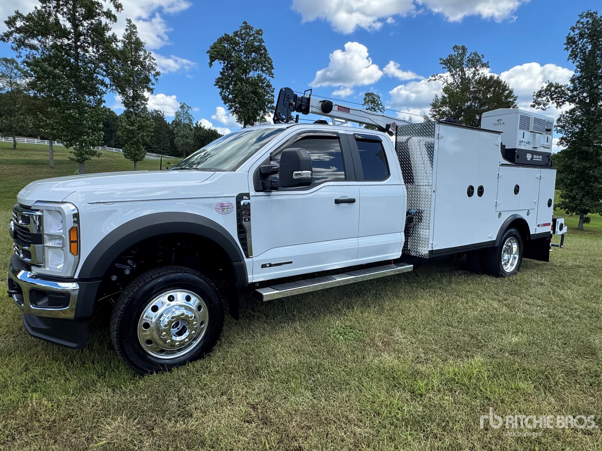 2025 Ford F-550 4x4 Extended Cab Service Truck