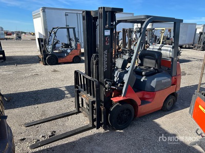 2003 Toyota 7FGCU25 4500 lb Cushion Tire Forklift