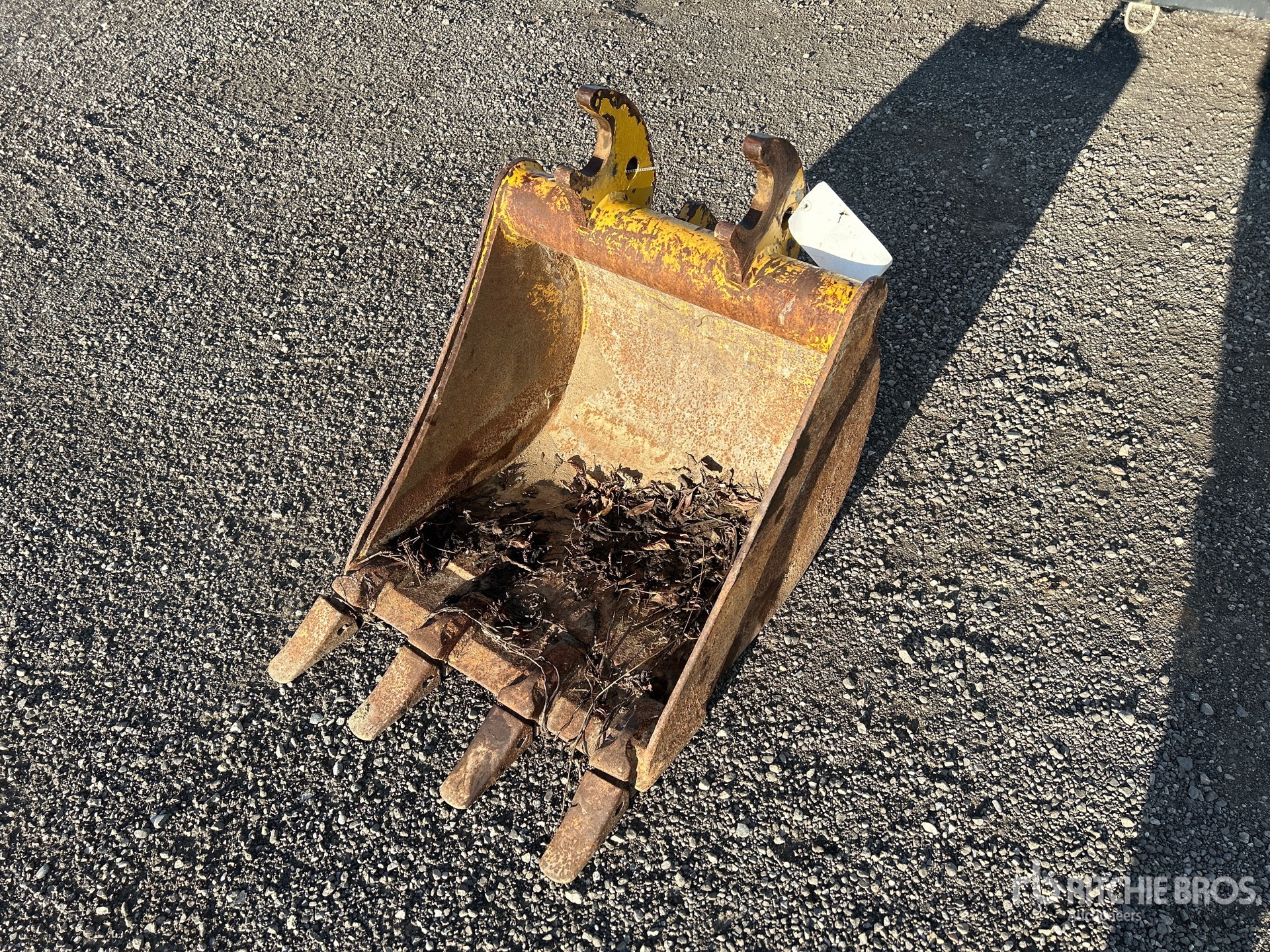 Brandt 24 in Digging 24 in Mini Excavator Bucket - Fits BRANDT EX0050-BDHD24