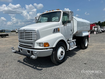 2001 Sterling L8500 4x2 Water Truck