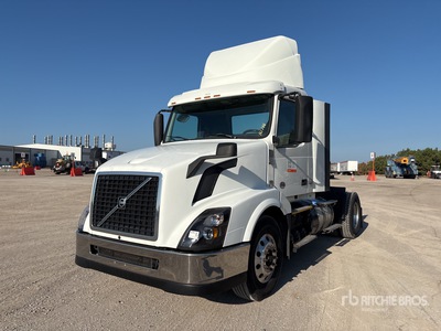 2017 Volvo VNL300 4x2 S/A Day Cab Truck Tractor