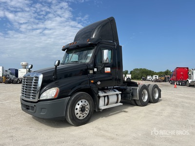 2017 Freightliner Cascadia 125 6x4 Day Cab Truck Tractor