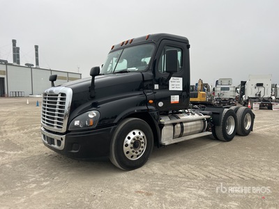 2018 Freightliner Cascadia 125 6x4 T/A Day Cab Truck Tractor